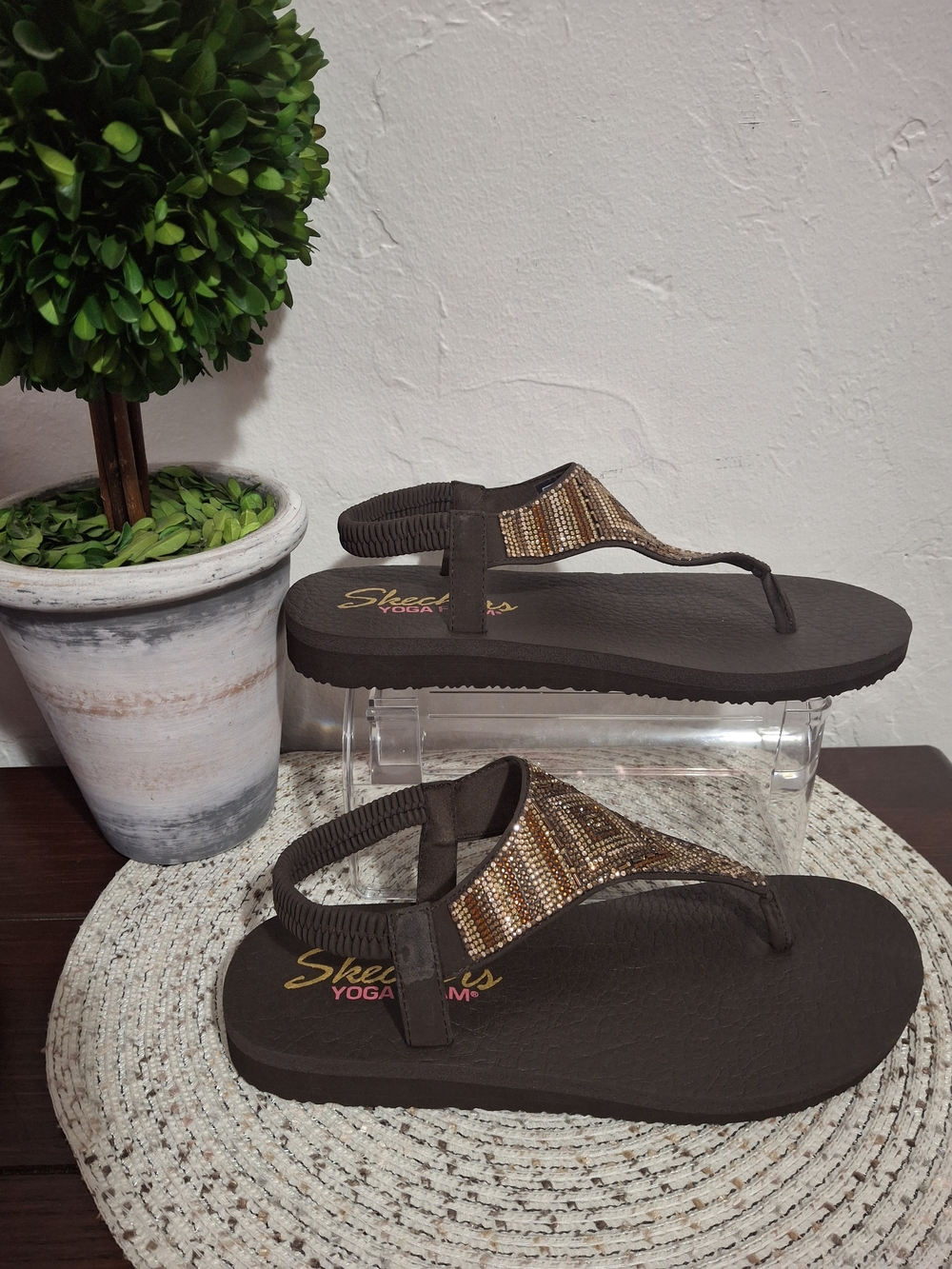 Skechers Brown Meditation Gypsy Glam Sandals Size 9.